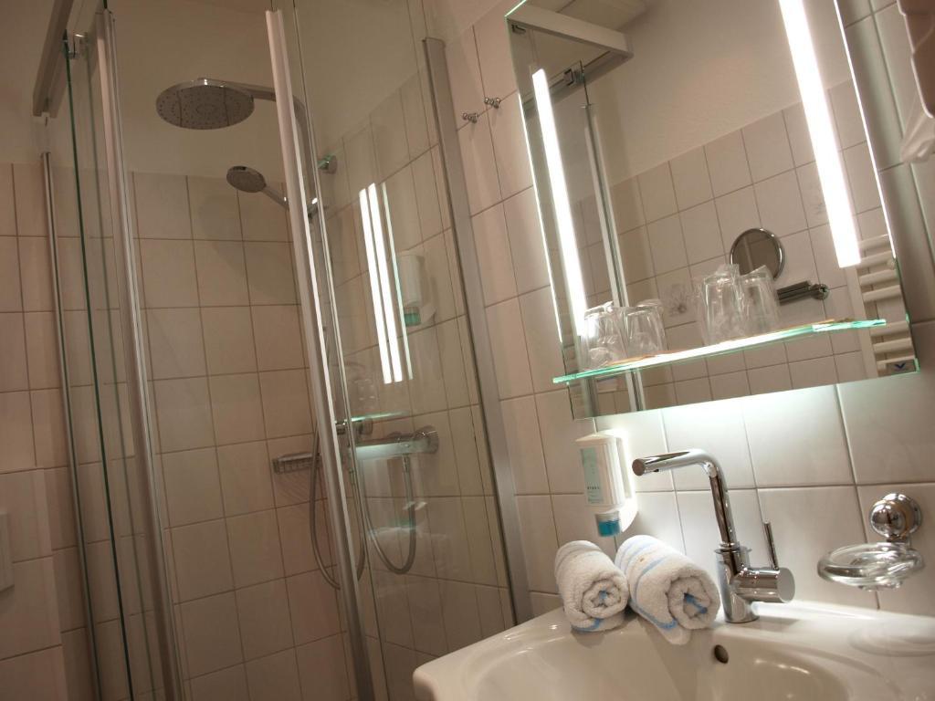 Hotel Ostfriesland Garni Norden Værelse billede